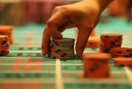 Gambling Poker - 3 Main Types of Poker Betting System Revealed!